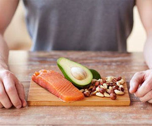 Nutrition - Salmon, avocado and nuts